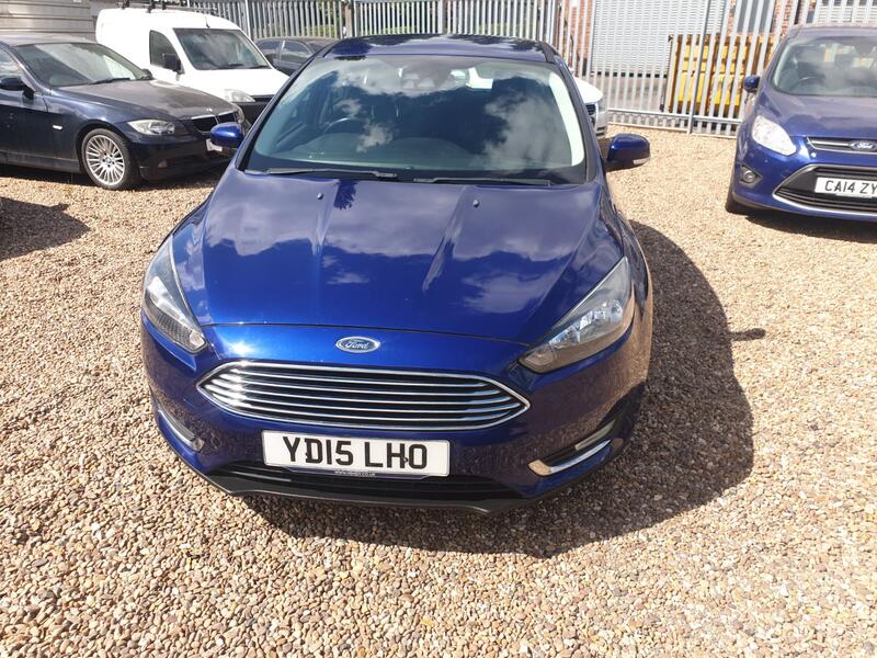 FORD FOCUS 1.0 T EcoBoost Titanium