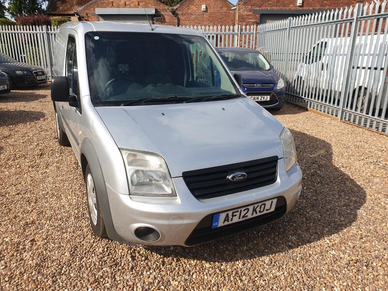 FORD TRANSIT CONNECT 1.8 TDCi 110 T220 Trend